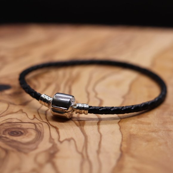 Black Leather Bracelet with Sterling Silver Barrel Clasp - BRAND NEW - Picture 3 of 7